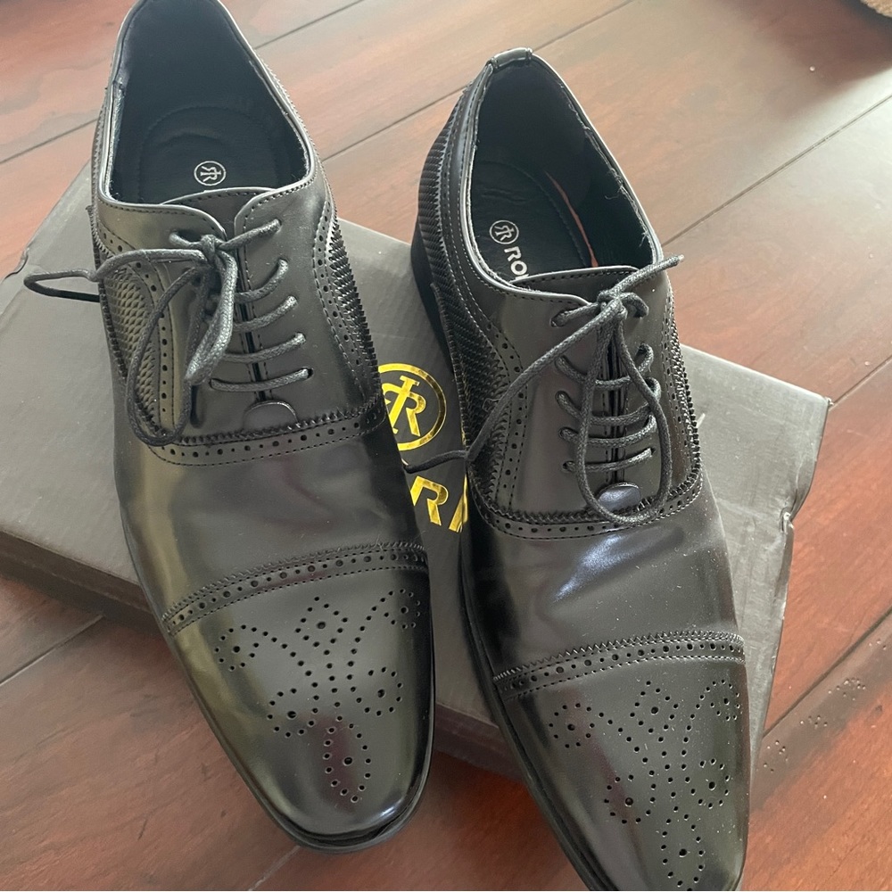 Romario Men’s Dress Shoes size 9.5